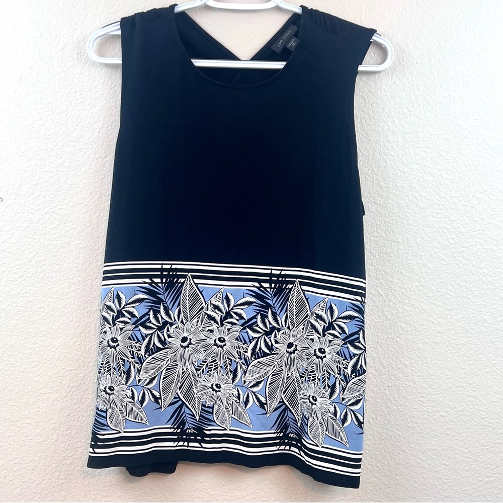 J. Jill Black and Blue Floral Sleeveless Blouse Women’s Medium